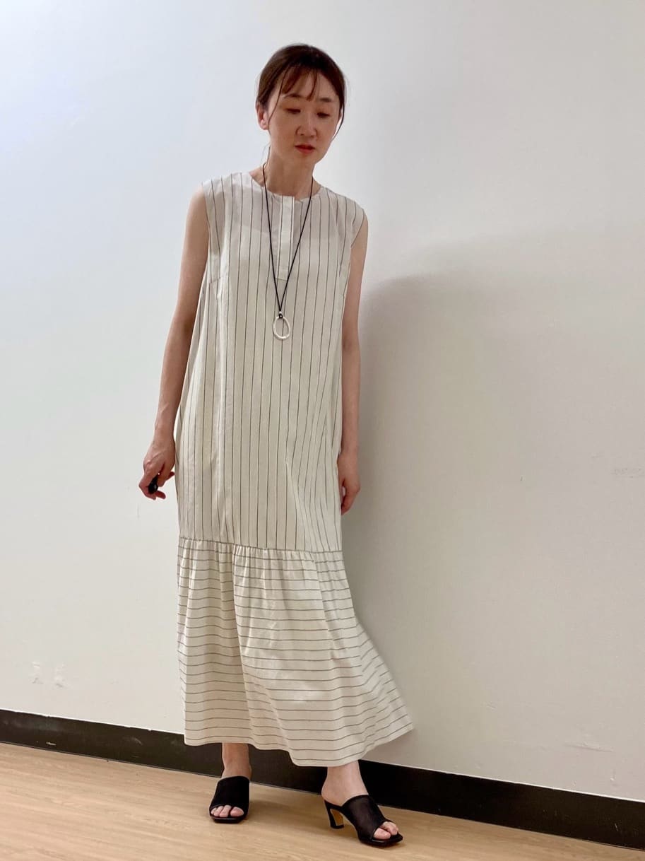 ゆうさんの「UNTITLED｜◆【旬トレンド】メッシュミュール」を使ったコーディネート
