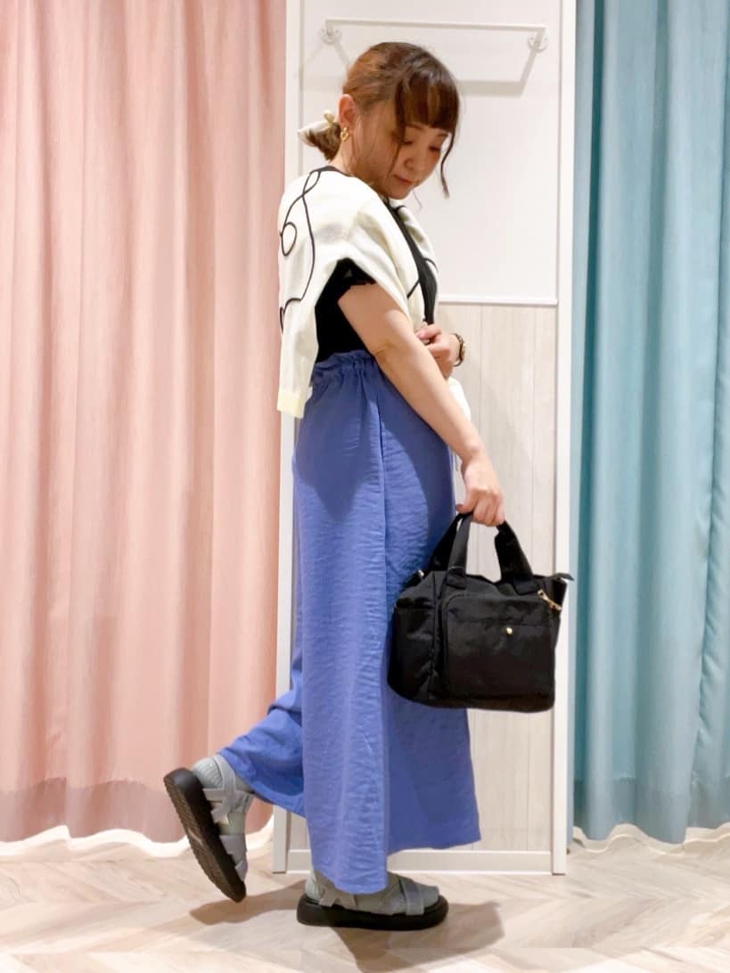 kitaさんの「SHOO･LA･RUE｜ニュアンスデザインがこなれ見え 刺繍デザイン シアーカーディガン」を使ったコーディネート