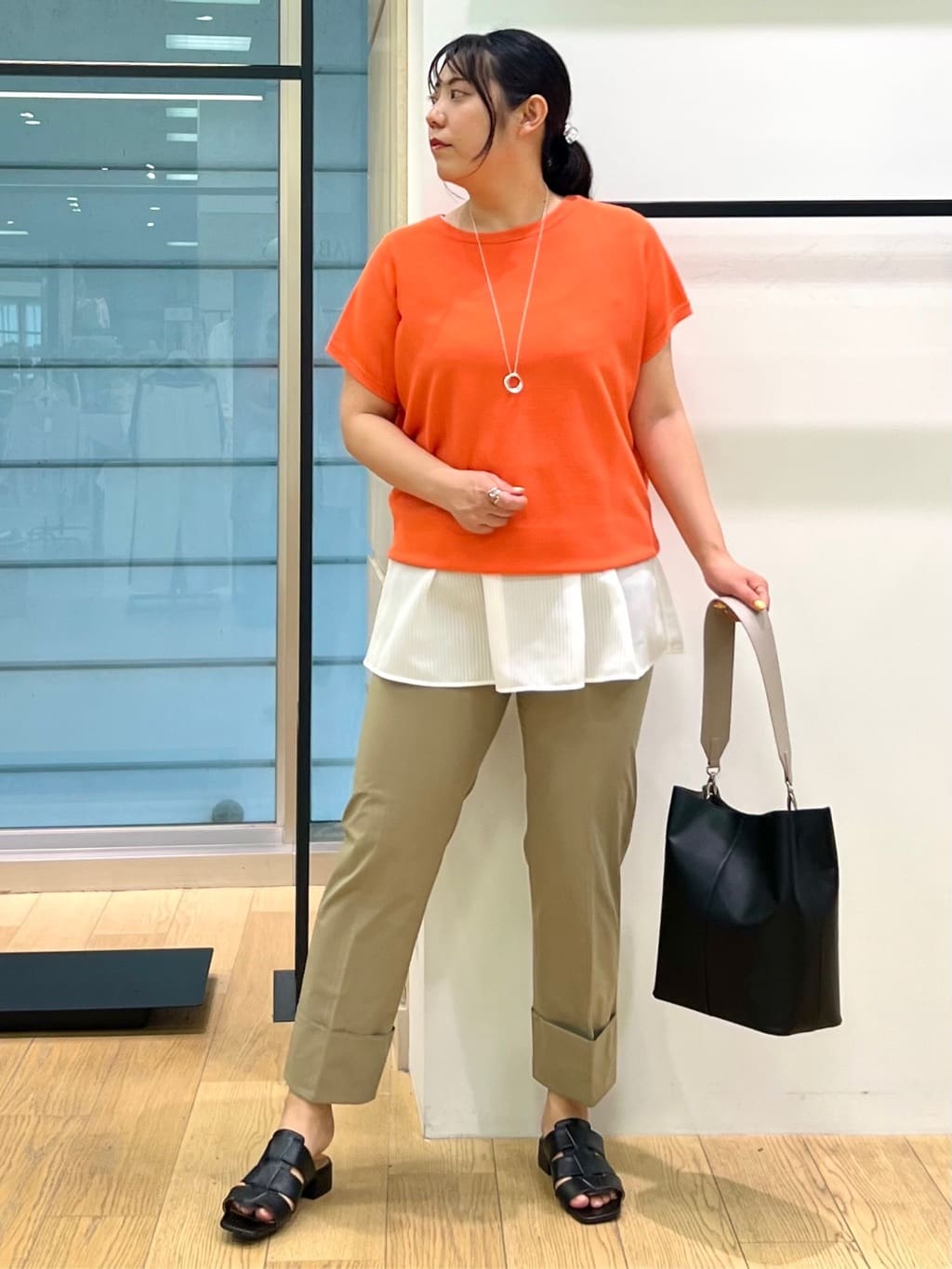 shimaさんの「INDIVI｜【洗える／レイヤードにも活躍】ペプラムインナートップス」を使ったコーディネート