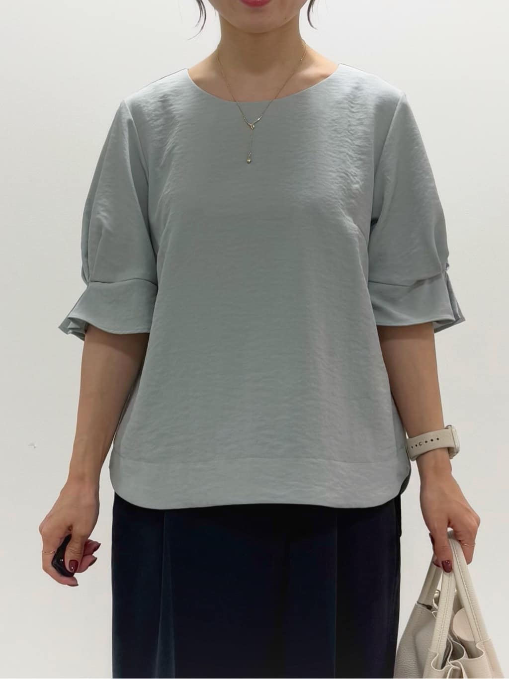 kozuさんの「index｜《8色展開／XS-LLサイズ》タックパフスリーブブラウス【洗濯機洗い可／吸水速乾／防シワ／抗ピル】」を使ったコーディネート
