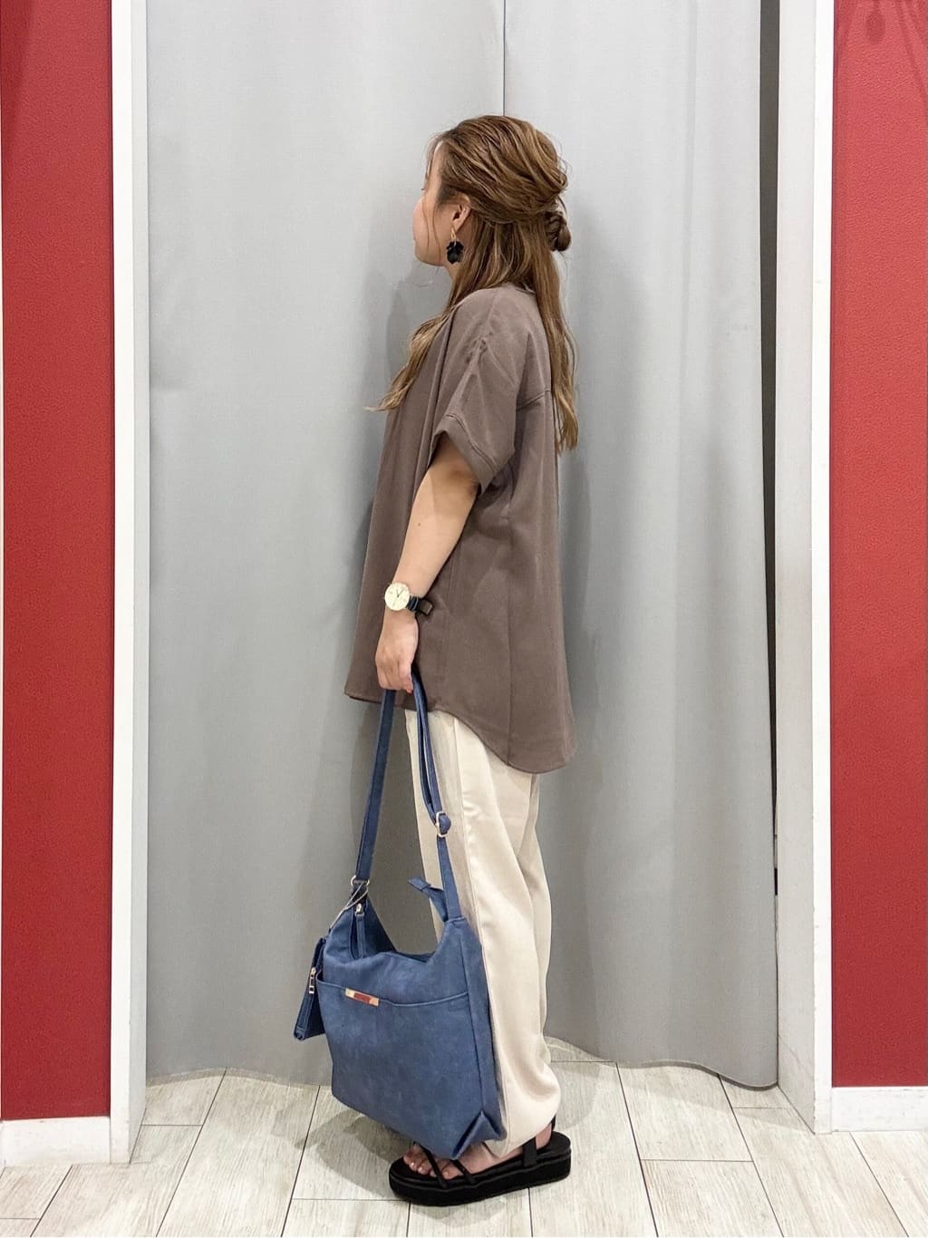 shioさんの「SHOO･LA･RUE｜【洗える/プチプラ】大人の抜け感をプラスする バンドカラーシャツ」を使ったコーディネート