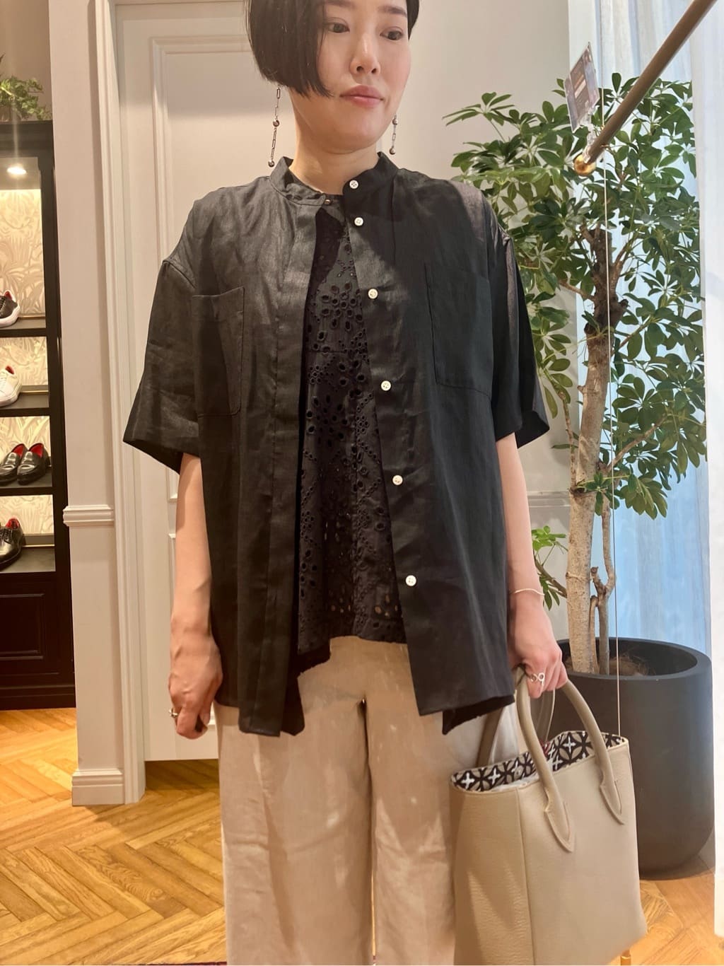 konominさんの「DRESSTERIOR｜【otonaMUSE5月号掲載/日本製】シュリンクレザーミニトート」を使ったコーディネート