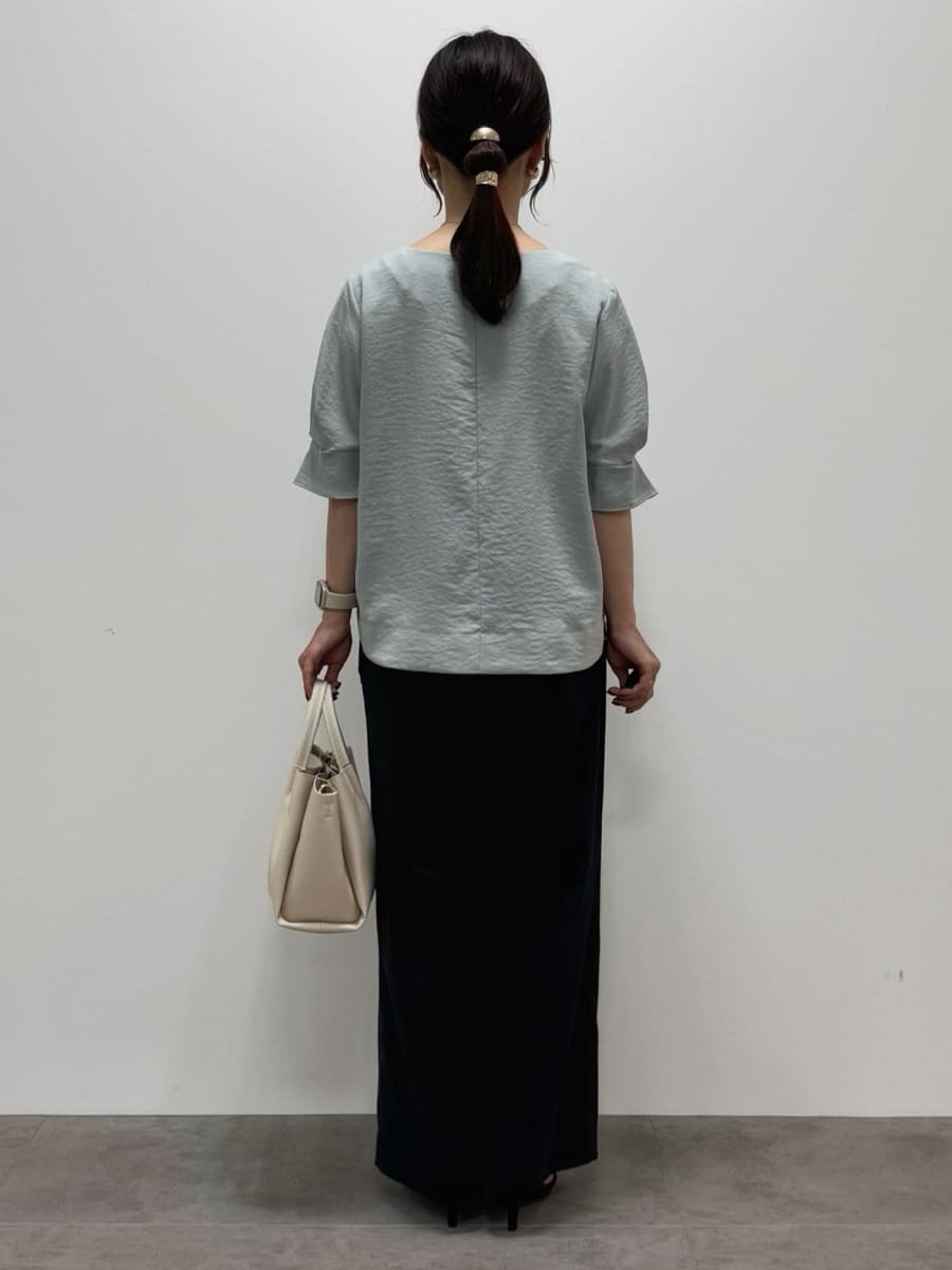 kozuさんの「index｜《8色展開／XS-LLサイズ》タックパフスリーブブラウス【洗濯機洗い可／吸水速乾／防シワ／抗ピル】」を使ったコーディネート