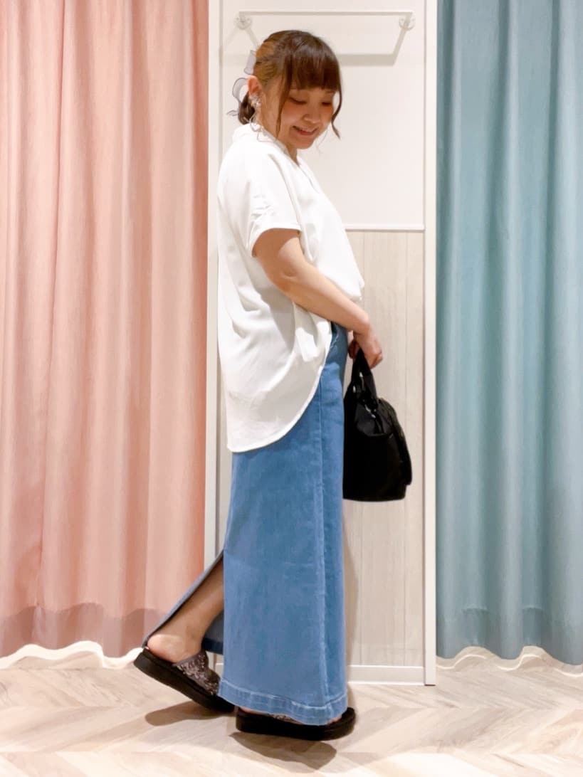 kitaさんの「SHOO･LA･RUE｜【洗える/S-LL/プチプラ】さらっとすっきりきれい見え スキッパーブラウス」を使ったコーディネート