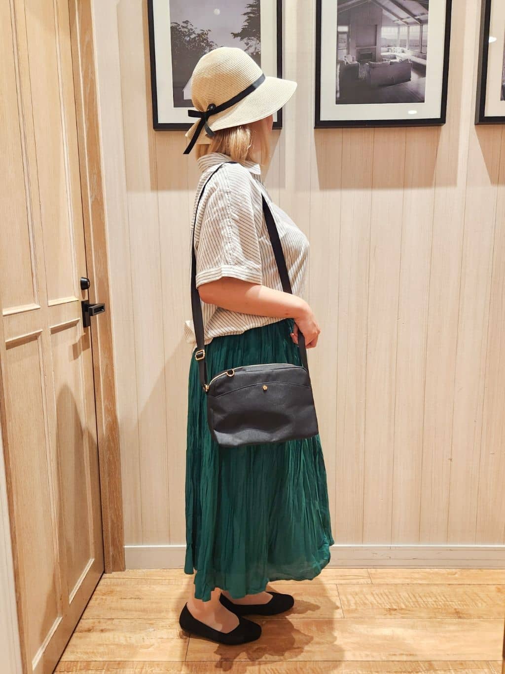 れーやんさんの「SHOO･LA･RUE｜【S-LL/UV/接触冷感/抗菌防臭】体型を自然にカバー フレンチリネンブレンド襟付ドルマンシャツ」を使ったコーディネート