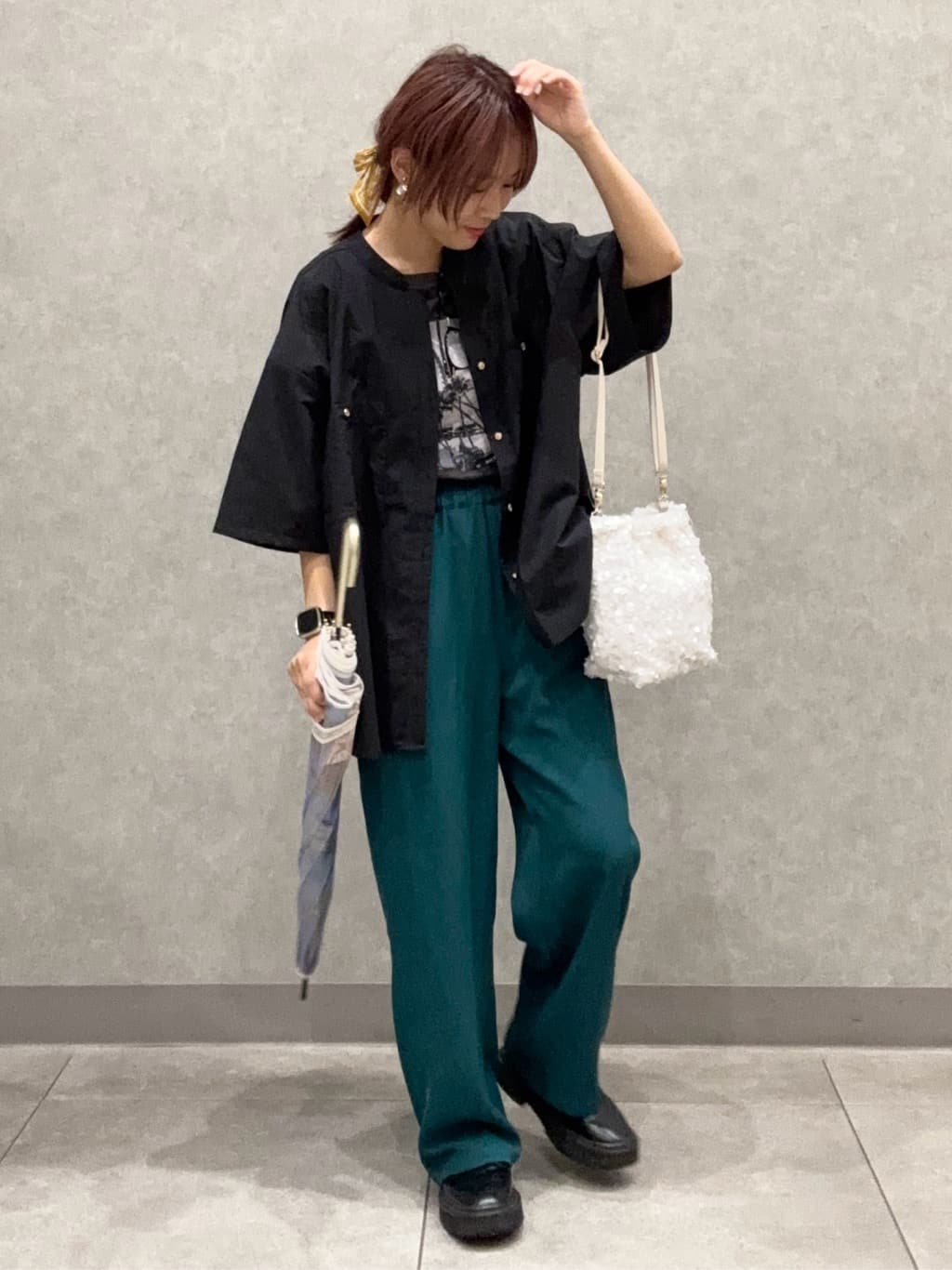さゆぽさんの「SHOO･LA･RUE｜◆【選べる4柄】コットンプリントロゴTシャツ」を使ったコーディネート