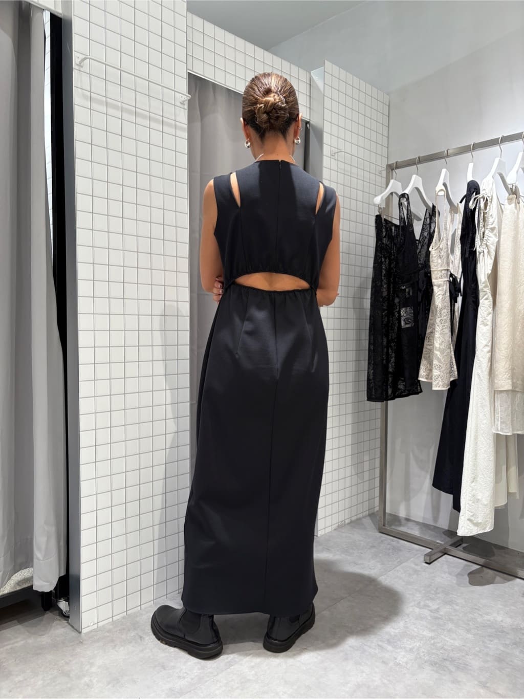 ibuさんの「CODE A｜slit jersey dress」を使ったコーディネート