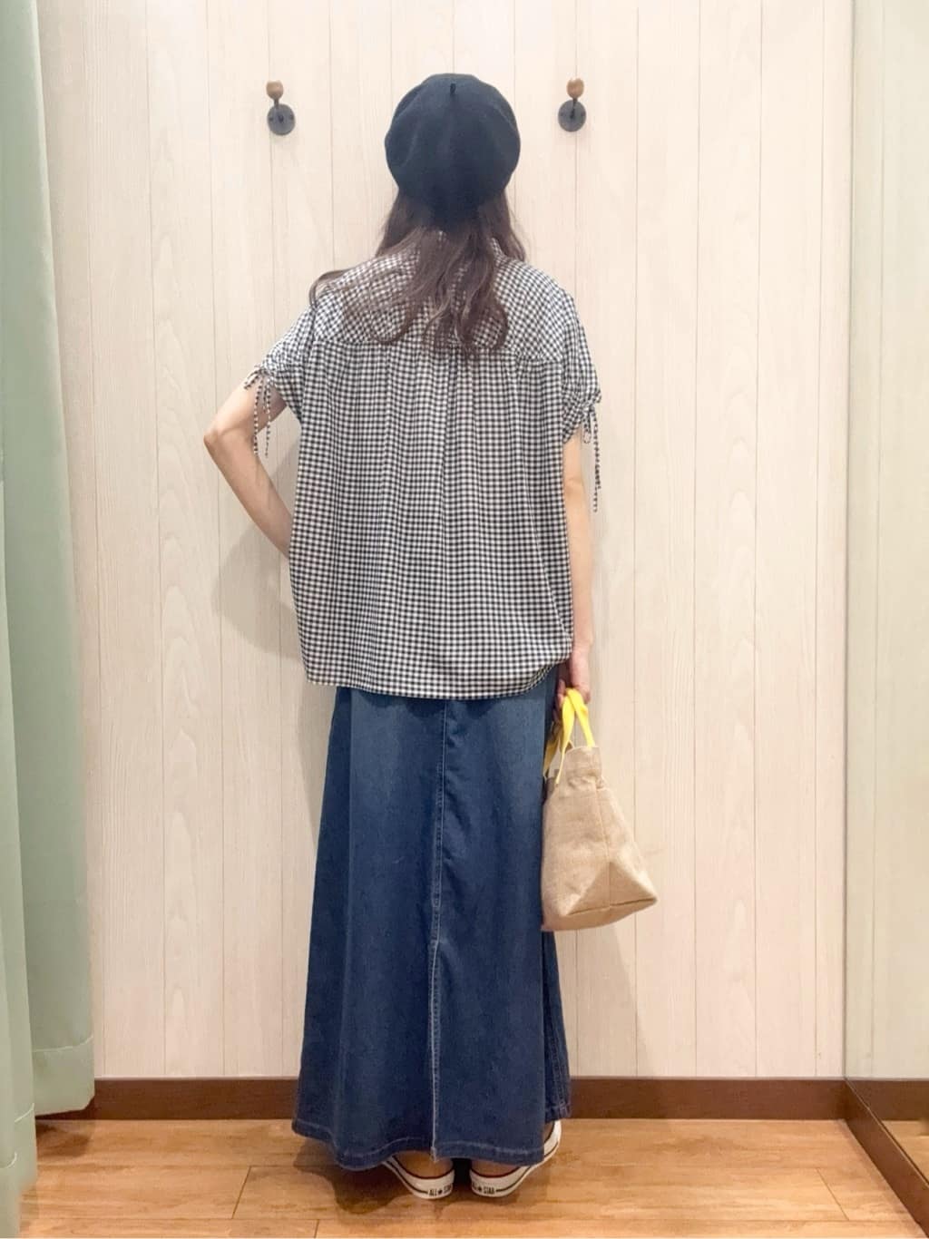 カンチャンさんの「SHOO･LA･RUE｜◆【S-LL/ひんやり】後ろ姿も抜かりなく インせず着られる バックギャザーシャツ」を使ったコーディネート