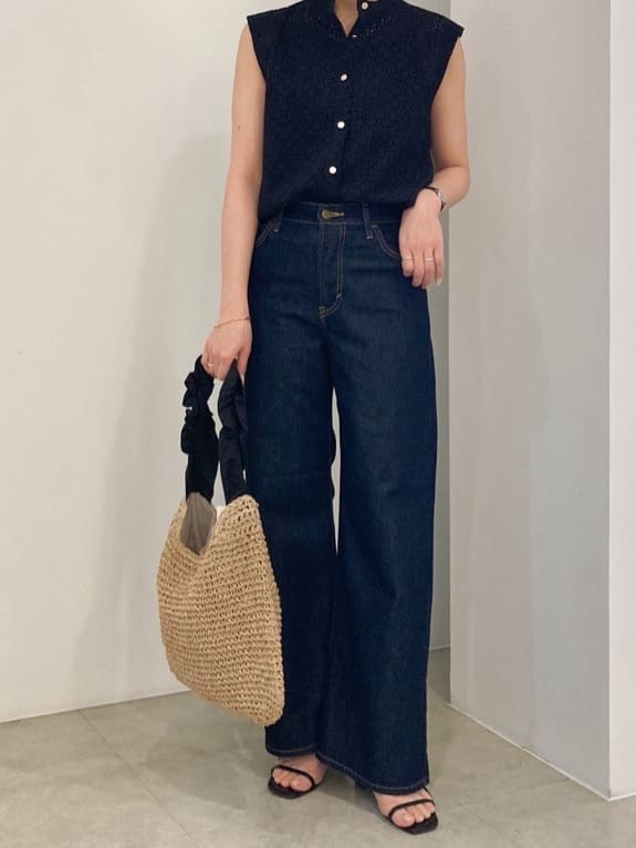 kanakoさんの「grove｜【Lee&times;grove別注】STRAIGHT DENIM PANTS」を使ったコーディネート