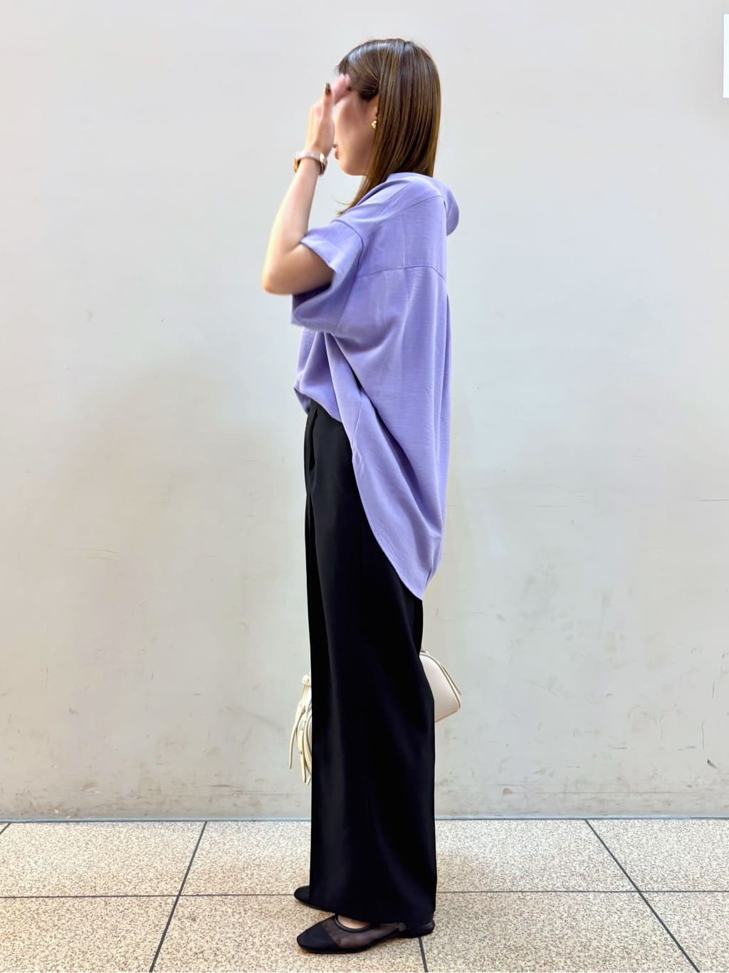 HaNeさんの「THE SHOP TK｜麻調ピンタックワイドパンツ【洗濯機OK】」を使ったコーディネート