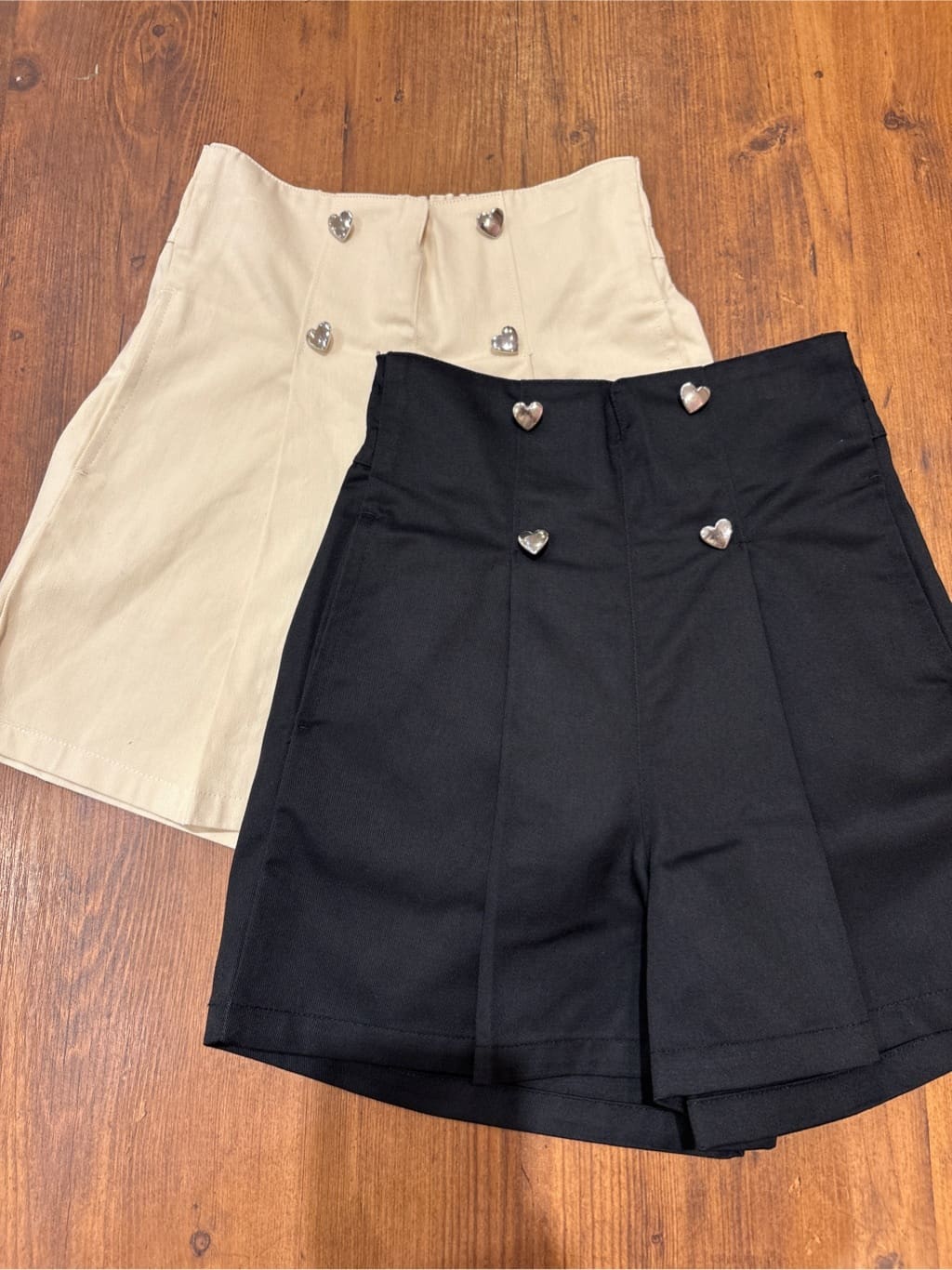 ririma55saiさんの「SHOO･LA･RUE｜【130-150cm】ハートモチーフに心ときめく ハイウエストショートパンツ」を使ったコーディネート