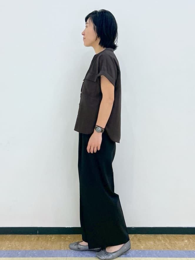 su.さんの「index｜ダブルポケットスキッパーブラウス【洗濯機洗い可／イージーアイロン】」を使ったコーディネート