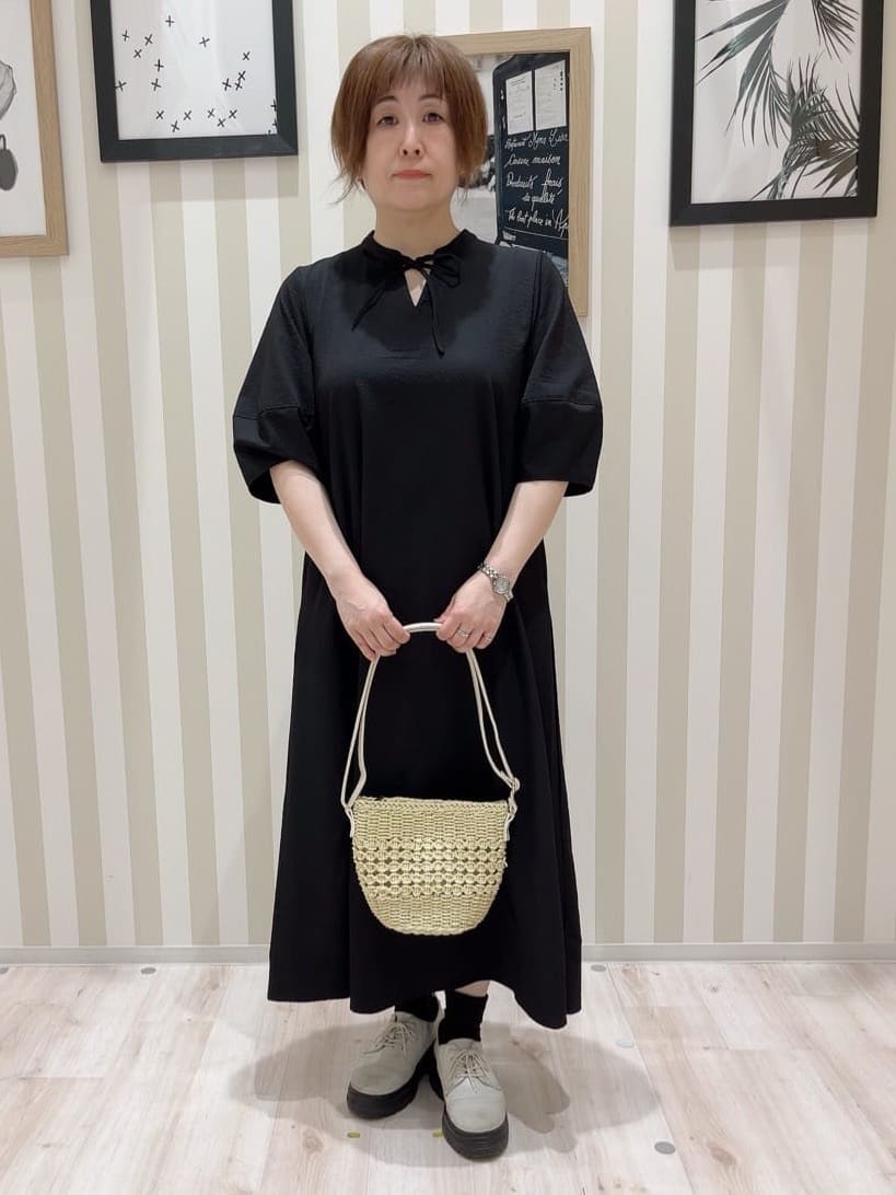 ma_miさんの「SHOO･LA･RUE｜ニュアンスデザインがこなれ見え 刺繍デザイン シアーカーディガン」を使ったコーディネート
