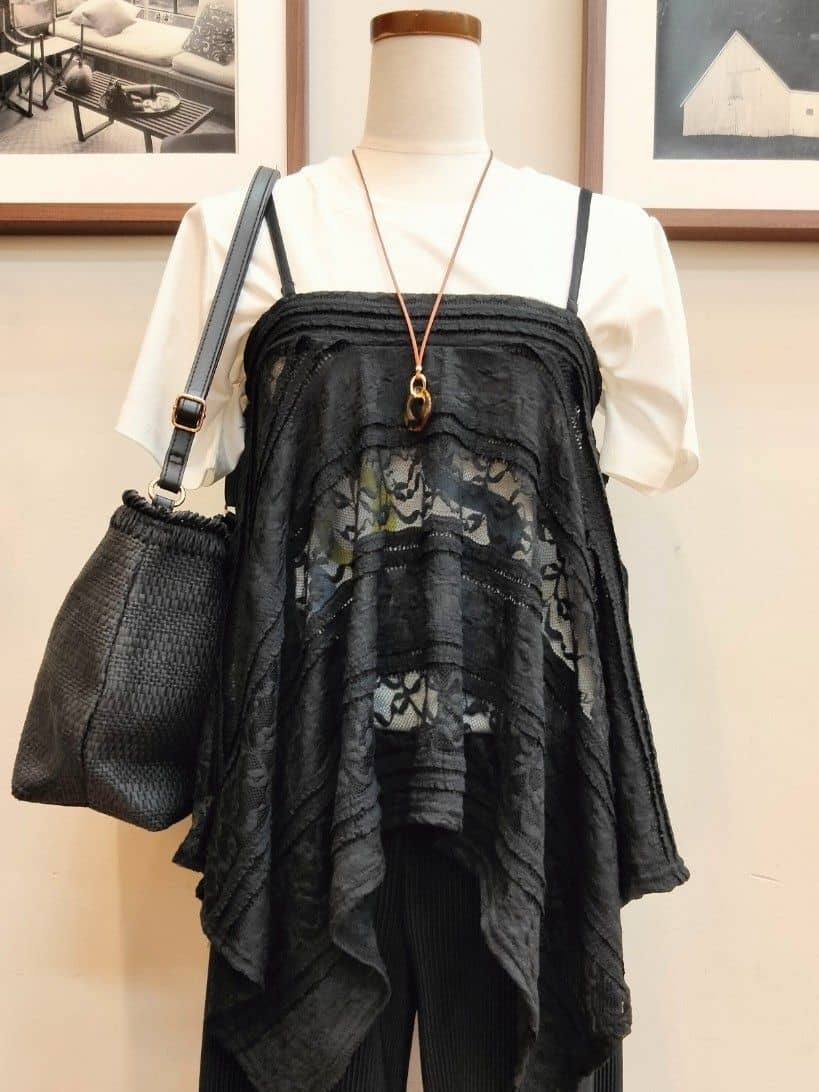 うっちーさんの「SHOO･LA･RUE｜【S-LL/ひんやり/汗ジミ軽減/UVカット】グラフィックアソートTシャツ」を使ったコーディネート