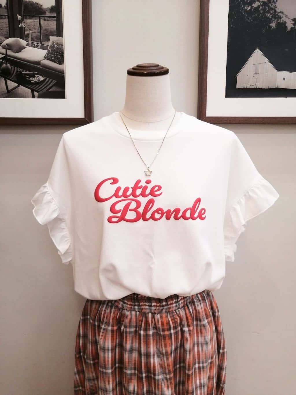 maiさんの「SHOO･LA･RUE｜【S-LL/汗ジミ軽減/ひんやり/UVカット】フリルTシャツ」を使ったコーディネート