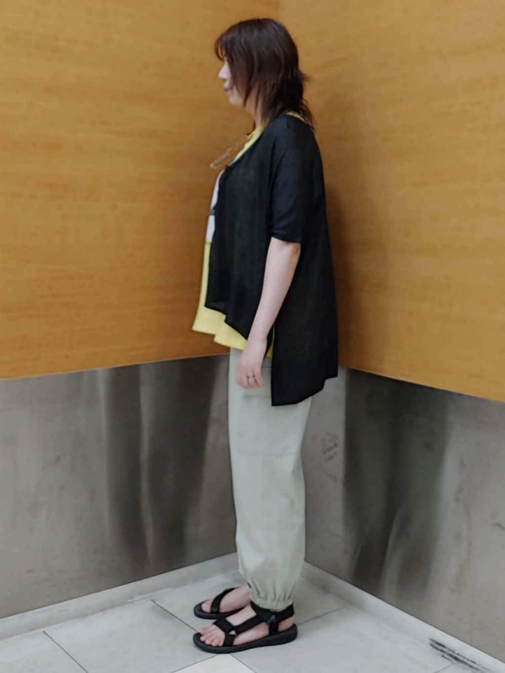 rokoさんの「THE SHOP TK｜異素材切替フォトプリントTシャツ【洗える】」を使ったコーディネート
