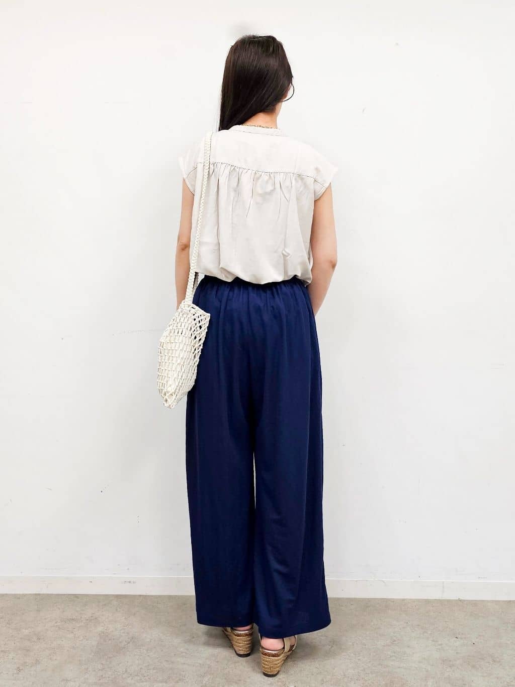 ゆゆさんの「SHOO･LA･RUE｜【S-LL/洗濯後しわになりにくい】上品にきれい見え スラブギャザーブラウス」を使ったコーディネート