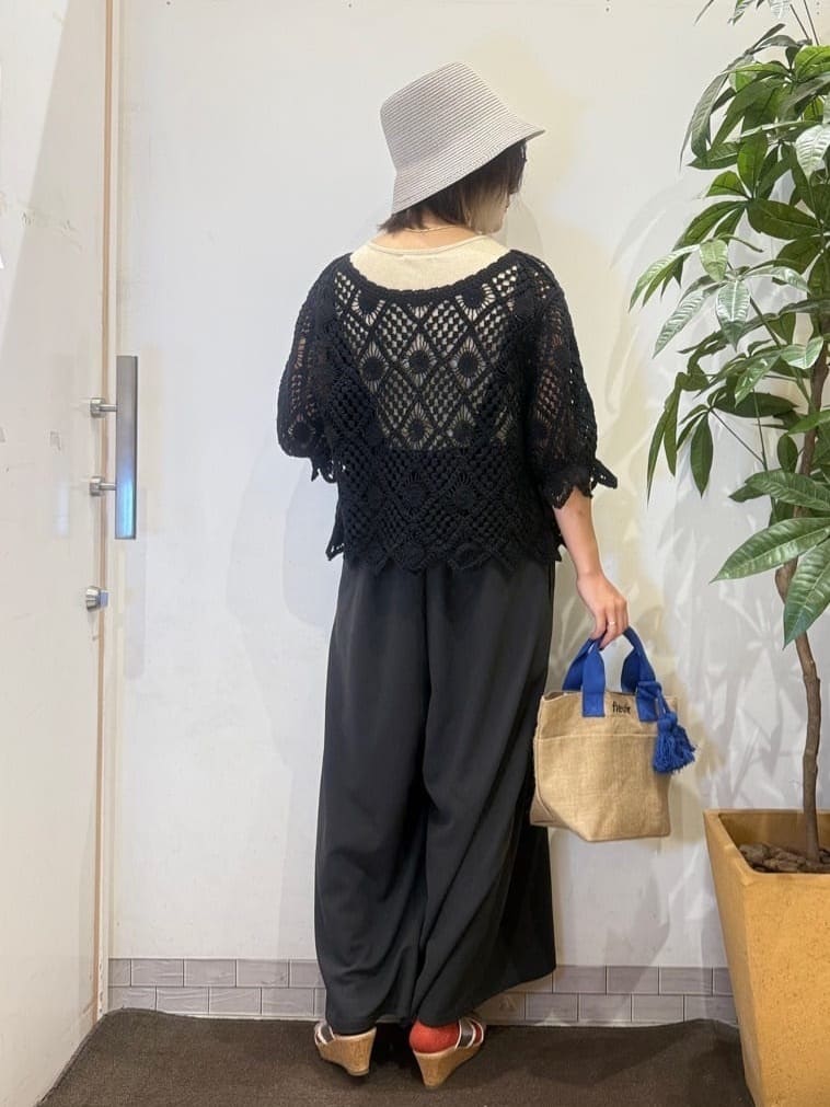 misakiさんの「SHOO･LA･RUE｜【2WAY】大人のほんのり甘いスタイルに クロシェレースカーディガン」を使ったコーディネート