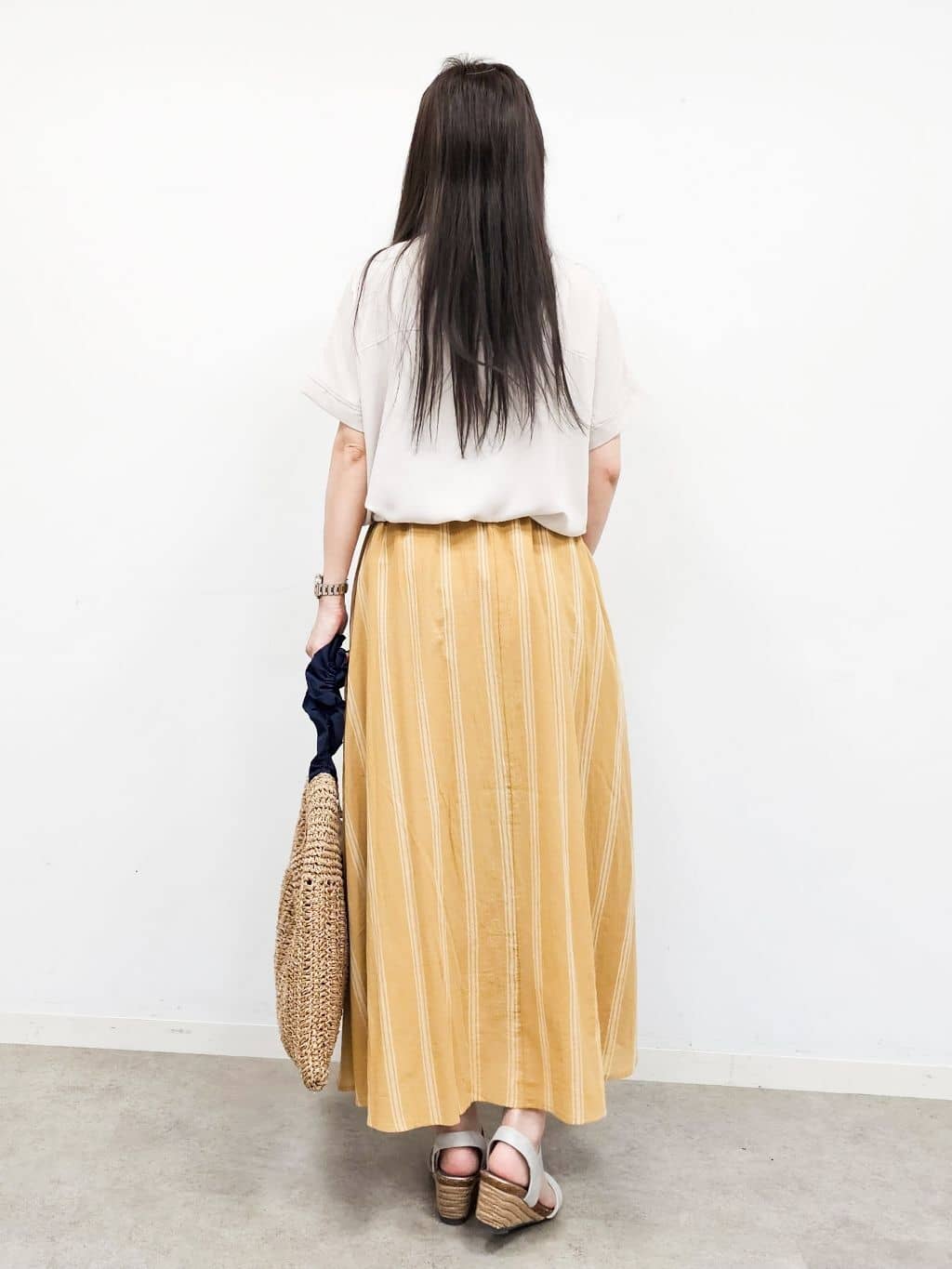 ゆゆさんの「SHOO･LA･RUE｜【洗える/プチプラ】大人の抜け感をプラスする バンドカラーシャツ」を使ったコーディネート