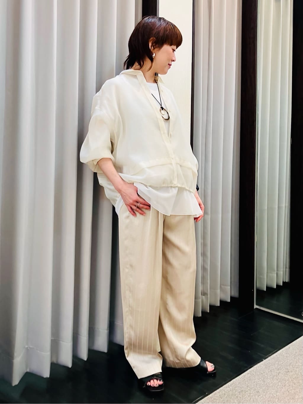 YUKIさんの「INDIVI｜【洗える】裾シアー半袖トップス」を使ったコーディネート