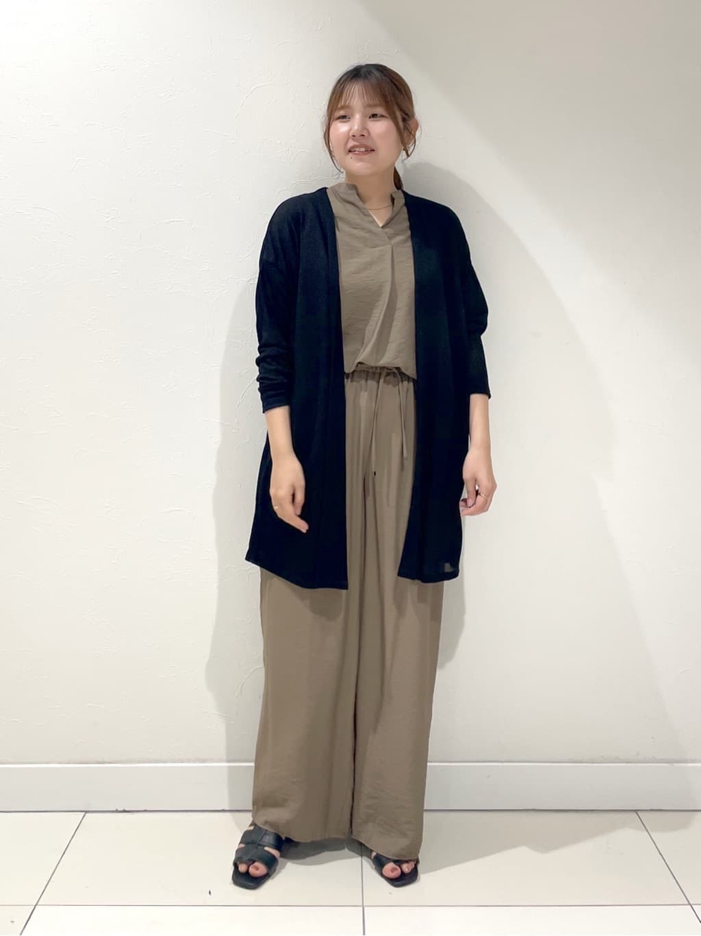 YUUKIさんの「INDIVI｜◆【洗える／UVケア／SETUP可能】スキッパードルマンブラウス」を使ったコーディネート