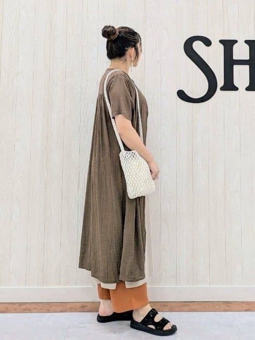 さくみぃさんの「SHOO･LA･RUE｜◆さらさら ドビーギャザー シャツワンピース」を使ったコーディネート