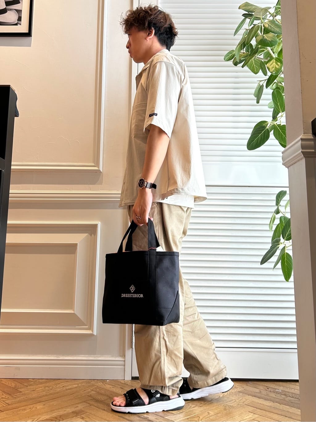 須田　慎二郎さんの「DRESSTERIOR｜」を使ったコーディネート