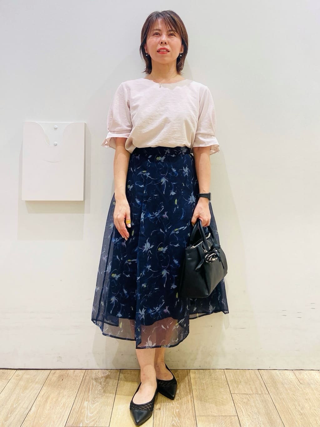 YUKOさんの「index｜《8色展開／XS-LLサイズ》タックパフスリーブブラウス【洗濯機洗い可／吸水速乾／防シワ／抗ピル】」を使ったコーディネート