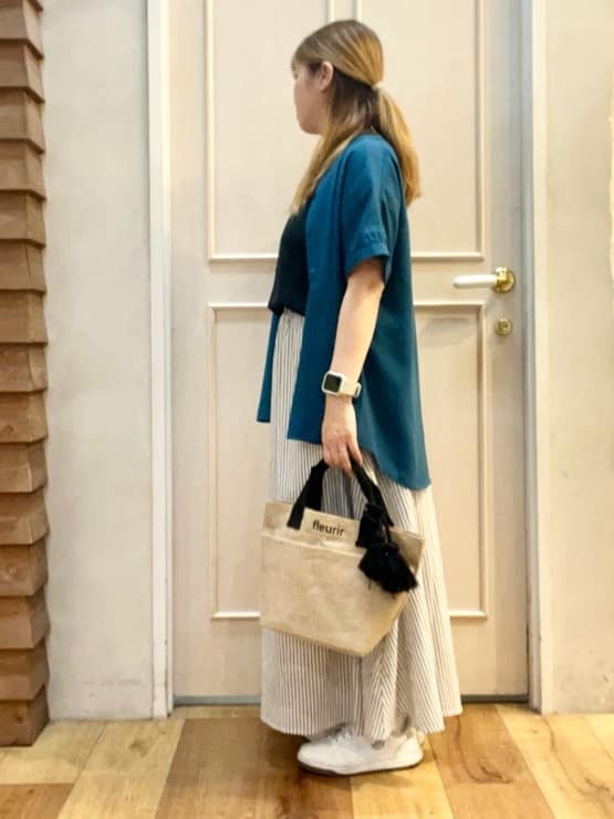 mさんの「SHOO･LA･RUE｜【洗える/プチプラ】大人の抜け感をプラスする バンドカラーシャツ」を使ったコーディネート
