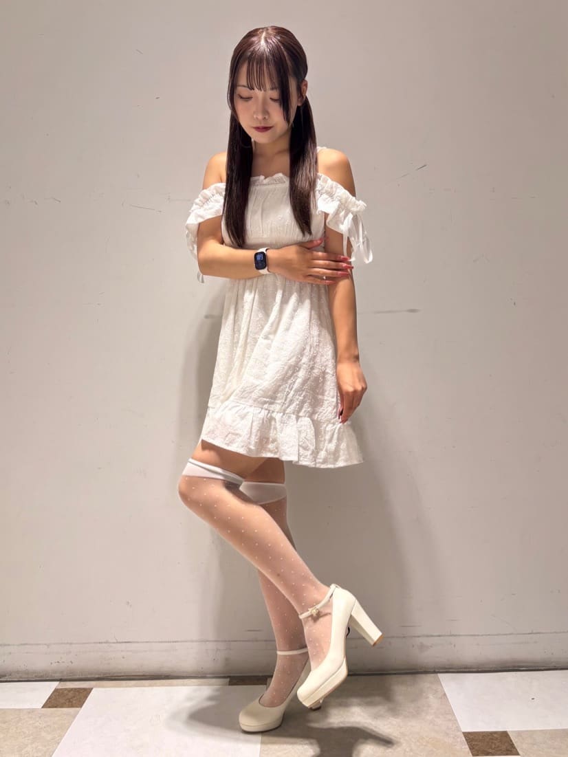 せらら⭐️さんの「ESPERANZA｜3WAYチャンキーヒールパンプス」を使ったコーディネート