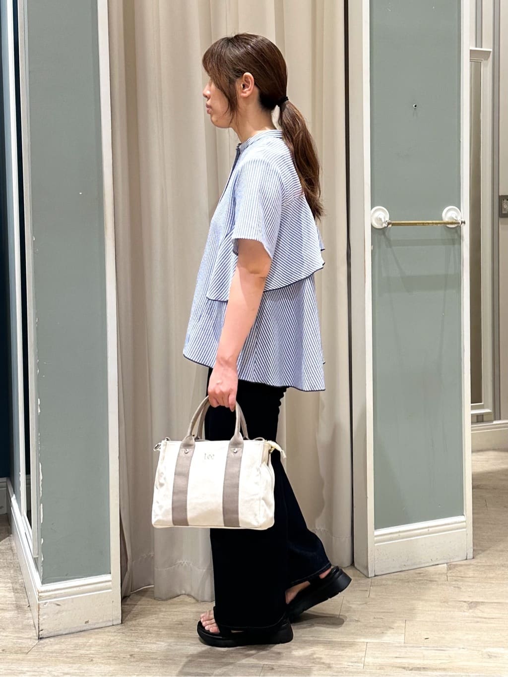 Ririさんの「grove｜【Lee&times;grove別注】WIDE DENIM PANTS」を使ったコーディネート
