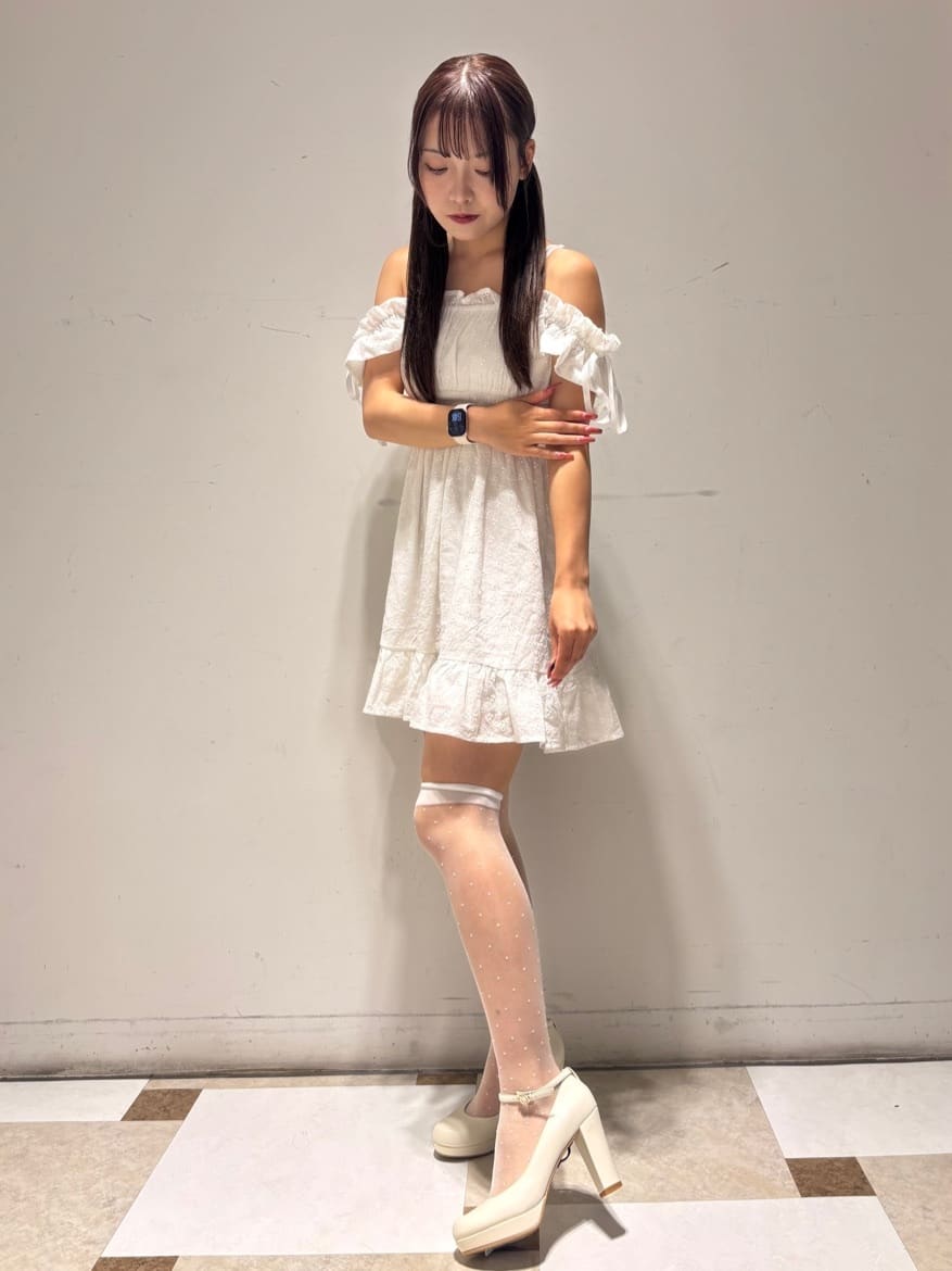 せらら⭐️さんの「ESPERANZA｜3WAYチャンキーヒールパンプス」を使ったコーディネート