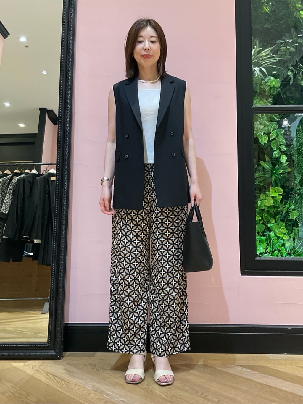 maruさんの「DRESSTERIOR｜【otonaMUSE5月号掲載/日本製】シュリンクレザーミニトート」を使ったコーディネート