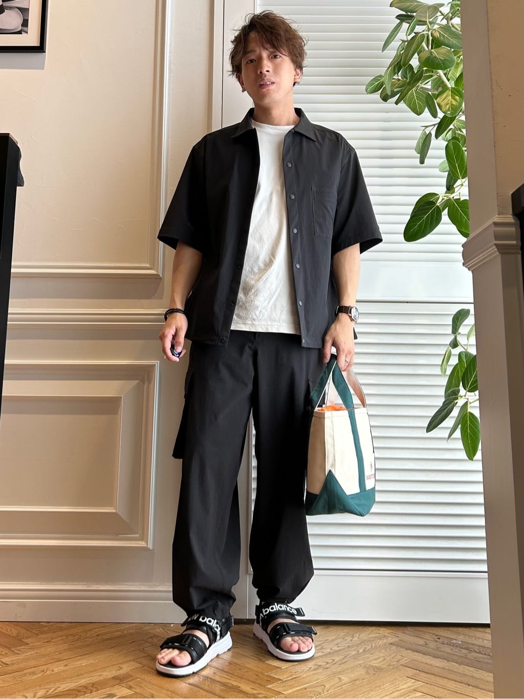 須田　慎二郎さんの「DRESSTERIOR｜」を使ったコーディネート