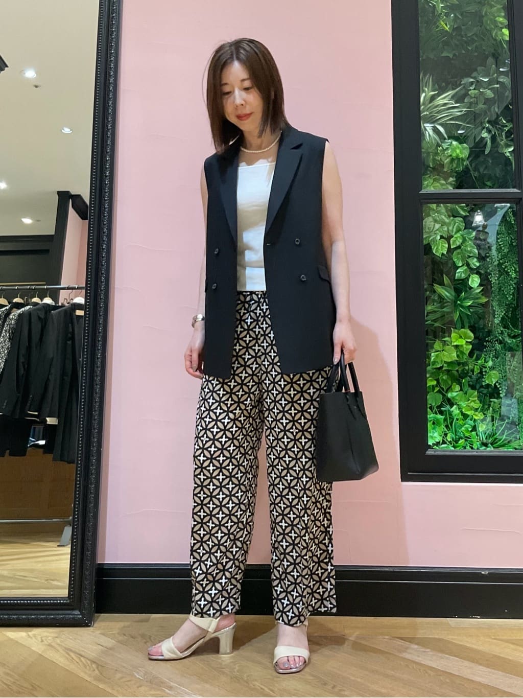 maruさんの「DRESSTERIOR｜【otonaMUSE5月号掲載/日本製】シュリンクレザーミニトート」を使ったコーディネート