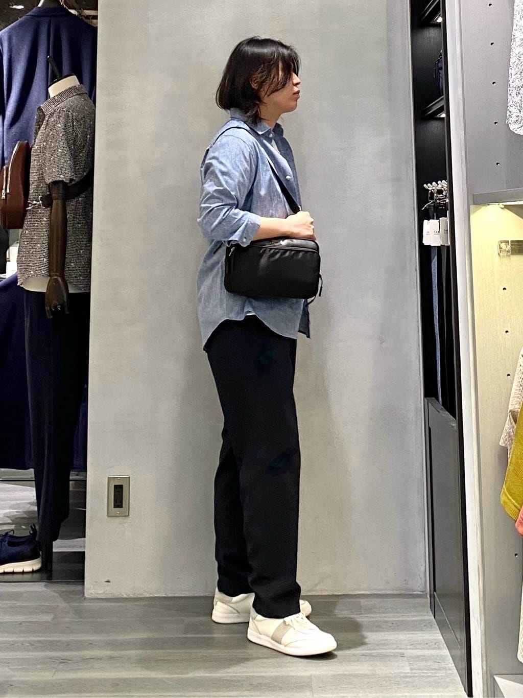 nishiさんの「TAKEO KIKUCHI｜【抗菌防臭／5サイズ展開】ハイゲージポンチ Tシャツ」を使ったコーディネート