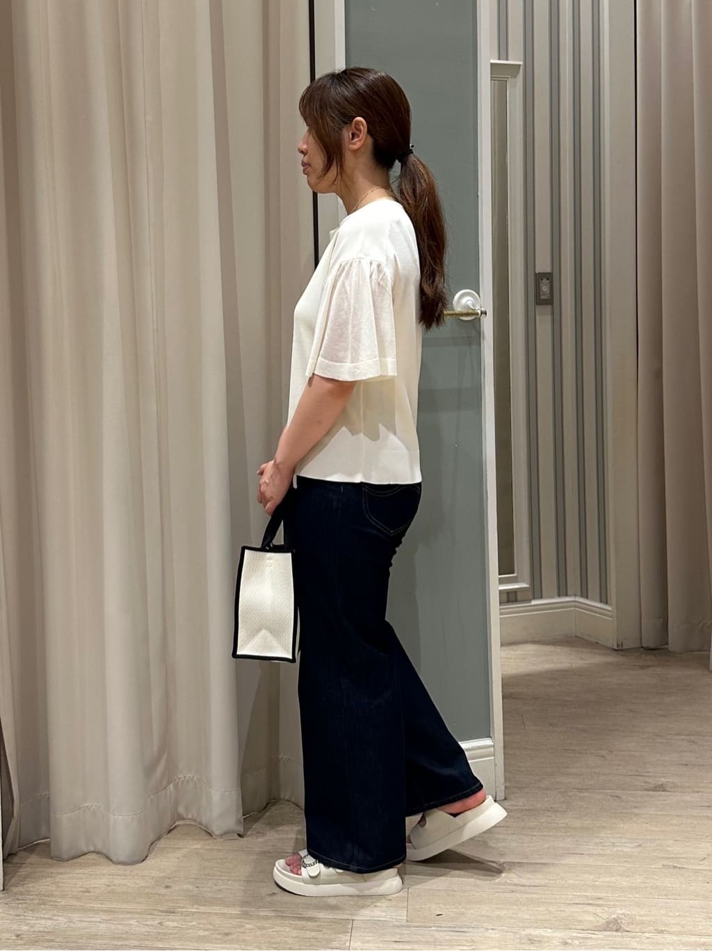 Ririさんの「grove｜【Lee&times;grove別注】WIDE DENIM PANTS」を使ったコーディネート
