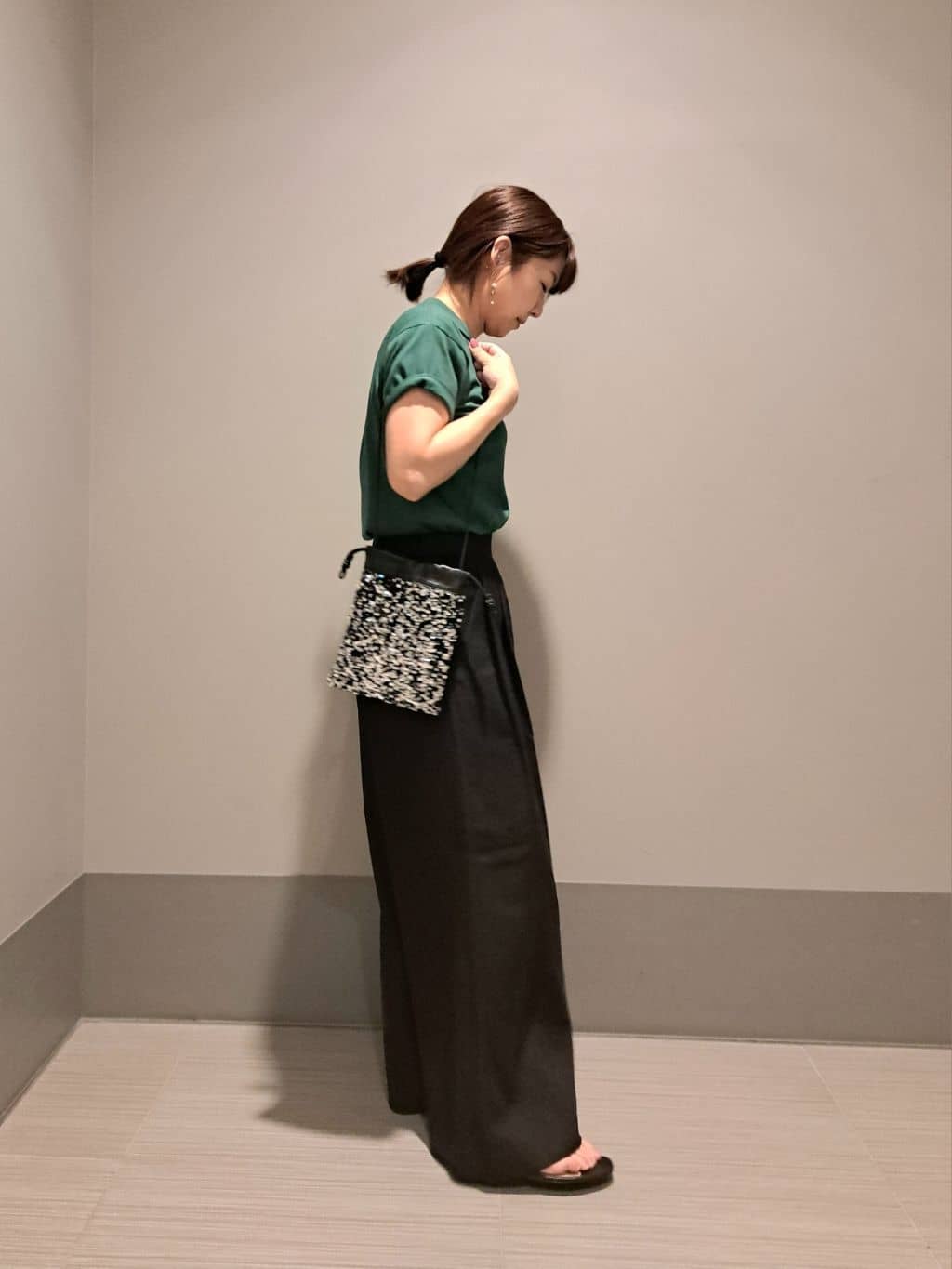 Takahashiさんの「DRESSTERIOR｜◆スパンコール2WAYポシェット」を使ったコーディネート