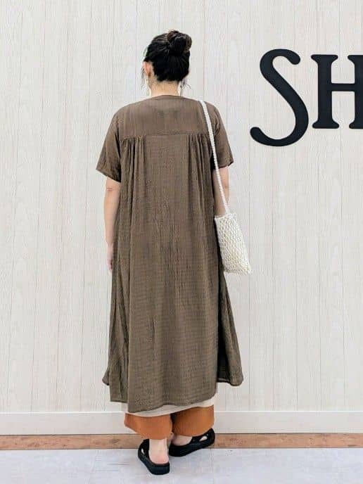 さくみぃさんの「SHOO･LA･RUE｜◆さらさら ドビーギャザー シャツワンピース」を使ったコーディネート