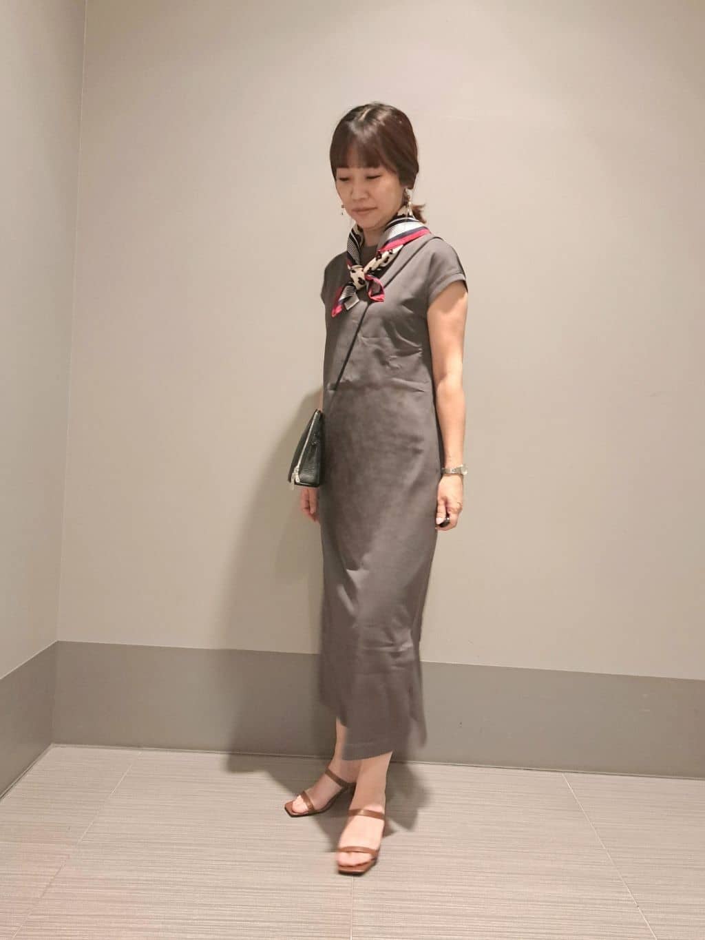 Takahashiさんの「DRESSTERIOR｜【STORY11月号掲載】レオパードシルクスカーフ」を使ったコーディネート