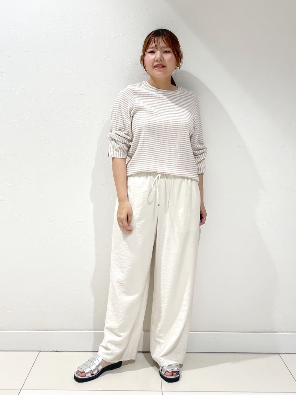 YUUKIさんの「INDIVI｜◆【洗える／吸水速乾／UVケア】ねじりデザイン袖カットソー」を使ったコーディネート