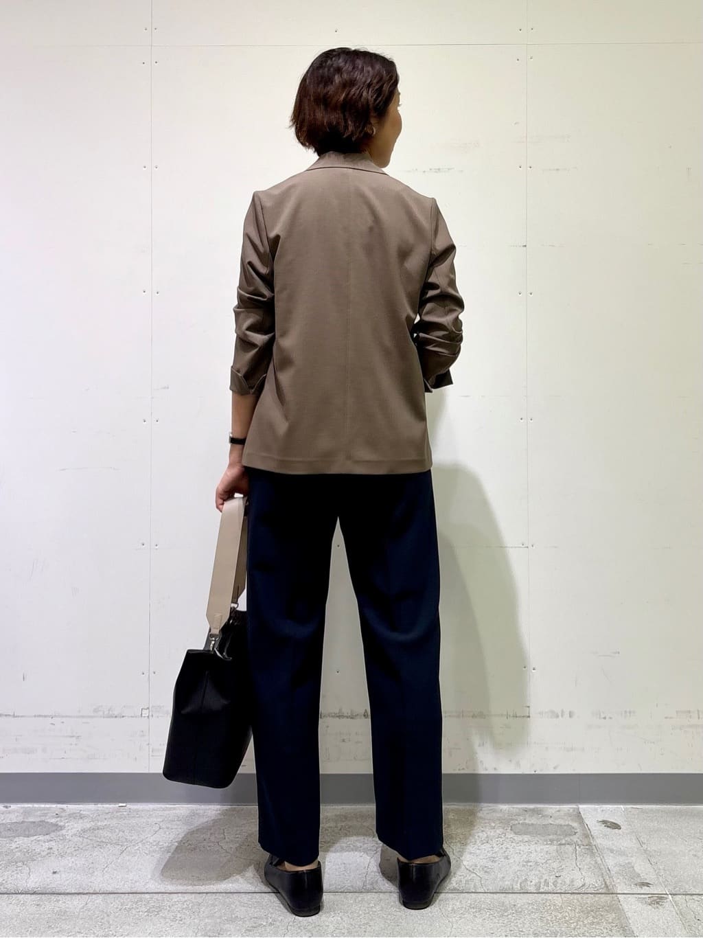yuriさんの「INDIVI｜【洗える／UVケア／SETUP可能】ウール調ワイドパンツ」を使ったコーディネート