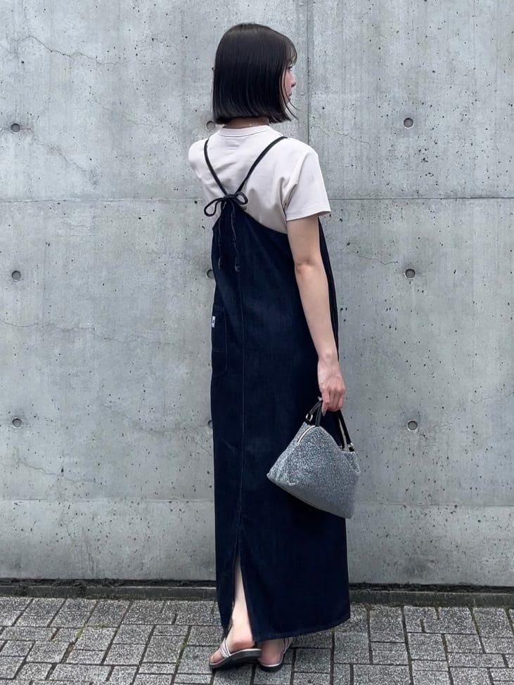 NATSUMIさんの「grove｜【Lee】DENIM CAMISOLE DRESS」を使ったコーディネート