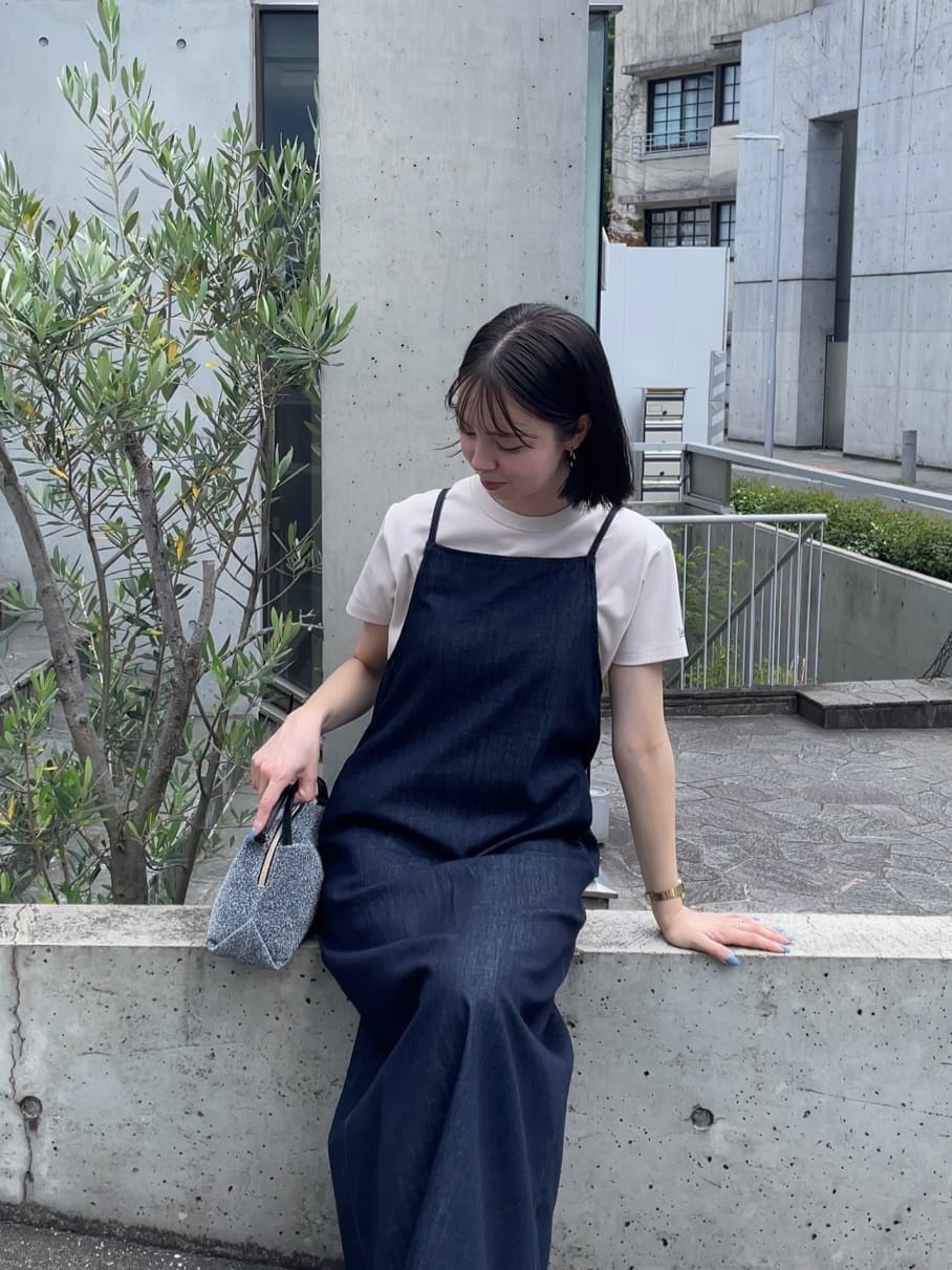 NATSUMIさんの「grove｜【Lee】DENIM CAMISOLE DRESS」を使ったコーディネート