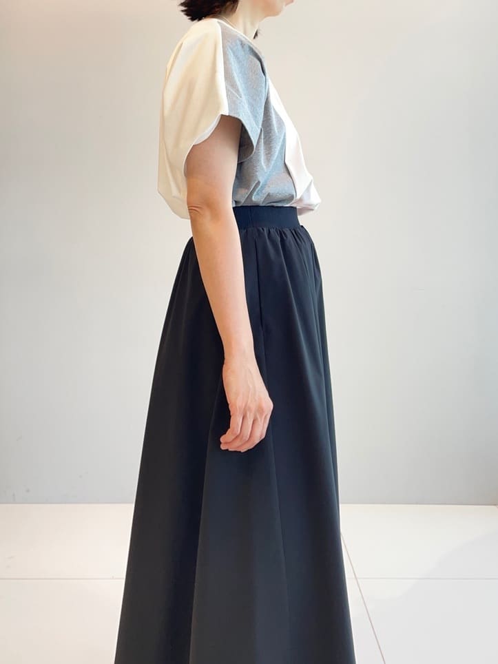 murayamaさんの「INDIVI｜【洗える／汗ジミ防止】バイカラー＆アシメヘム Tシャツ」を使ったコーディネート