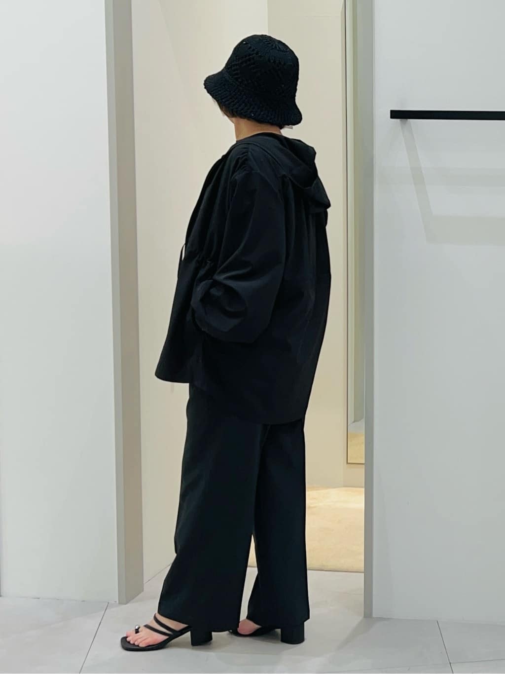 タナさんの「THE SHOP TK｜【mizugiwa/ラッシュガード】フロントジップパーカ/セットアップ可/接触冷感/UVケア/洗濯機」を使ったコーディネート