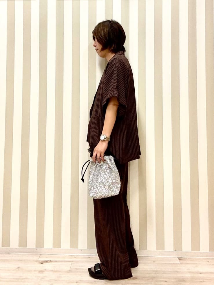 pieceさんの「SHOO･LA･RUE｜◆スパンコール巾着ショルダーバッグ」を使ったコーディネート