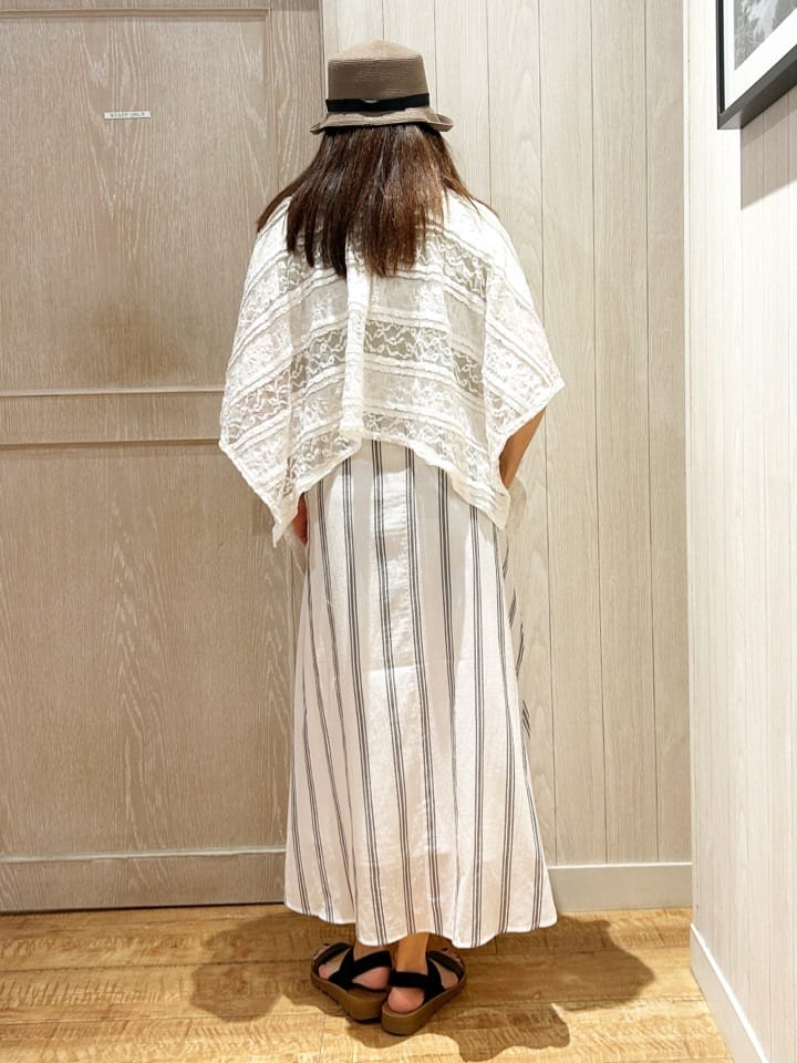 yukaさんの「SHOO･LA･RUE｜【2WAY】スカートにもなる イレヘム レースビスチェ」を使ったコーディネート