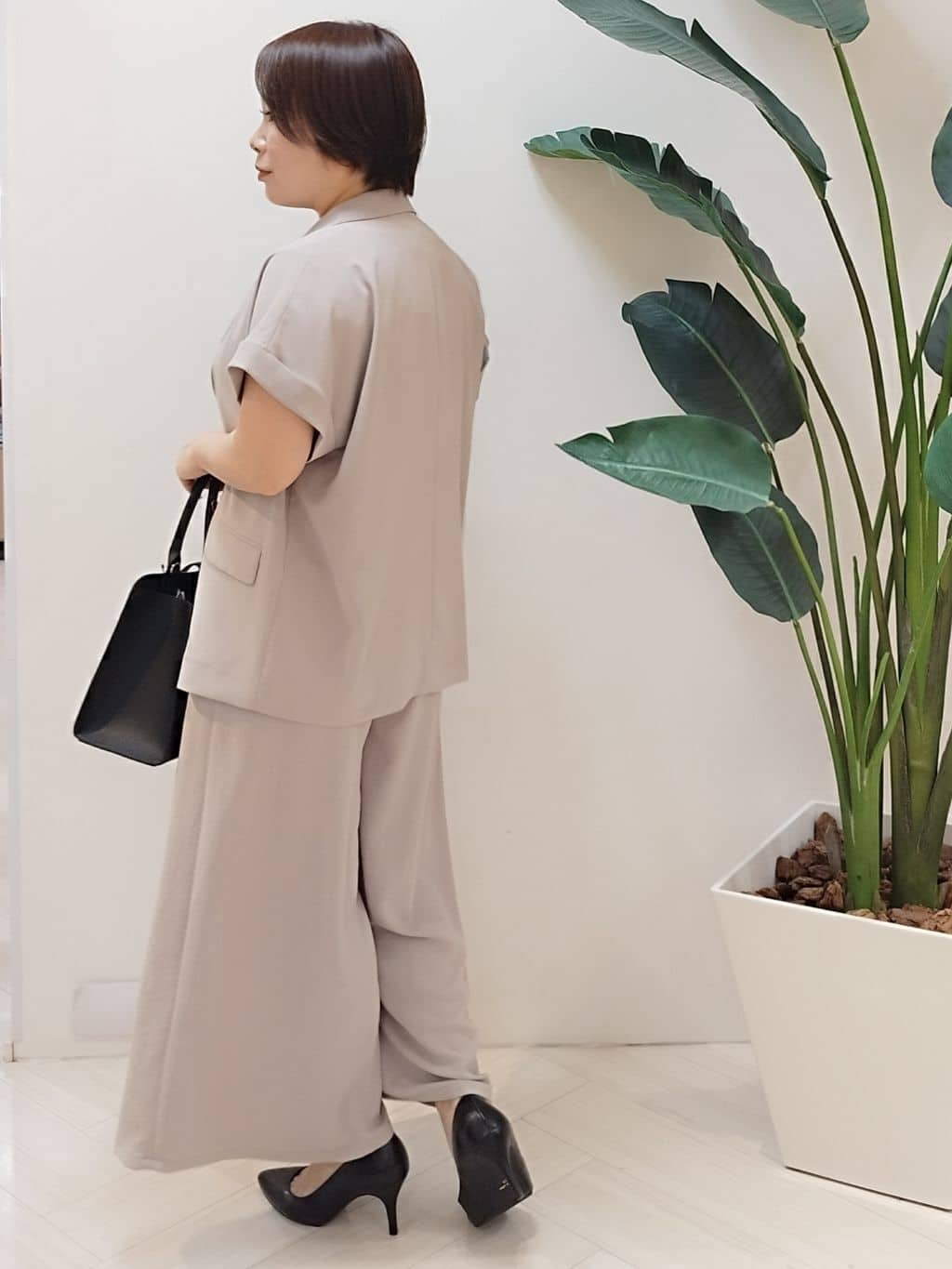 s u g iさんの「UNTITLED｜ライトダブルリングネックレス」を使ったコーディネート