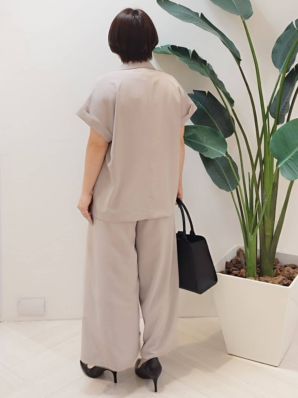 s u g iさんの「UNTITLED｜ライトダブルリングネックレス」を使ったコーディネート